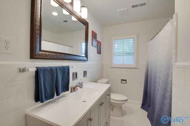 Building Photo - 805 Rison Ave NE