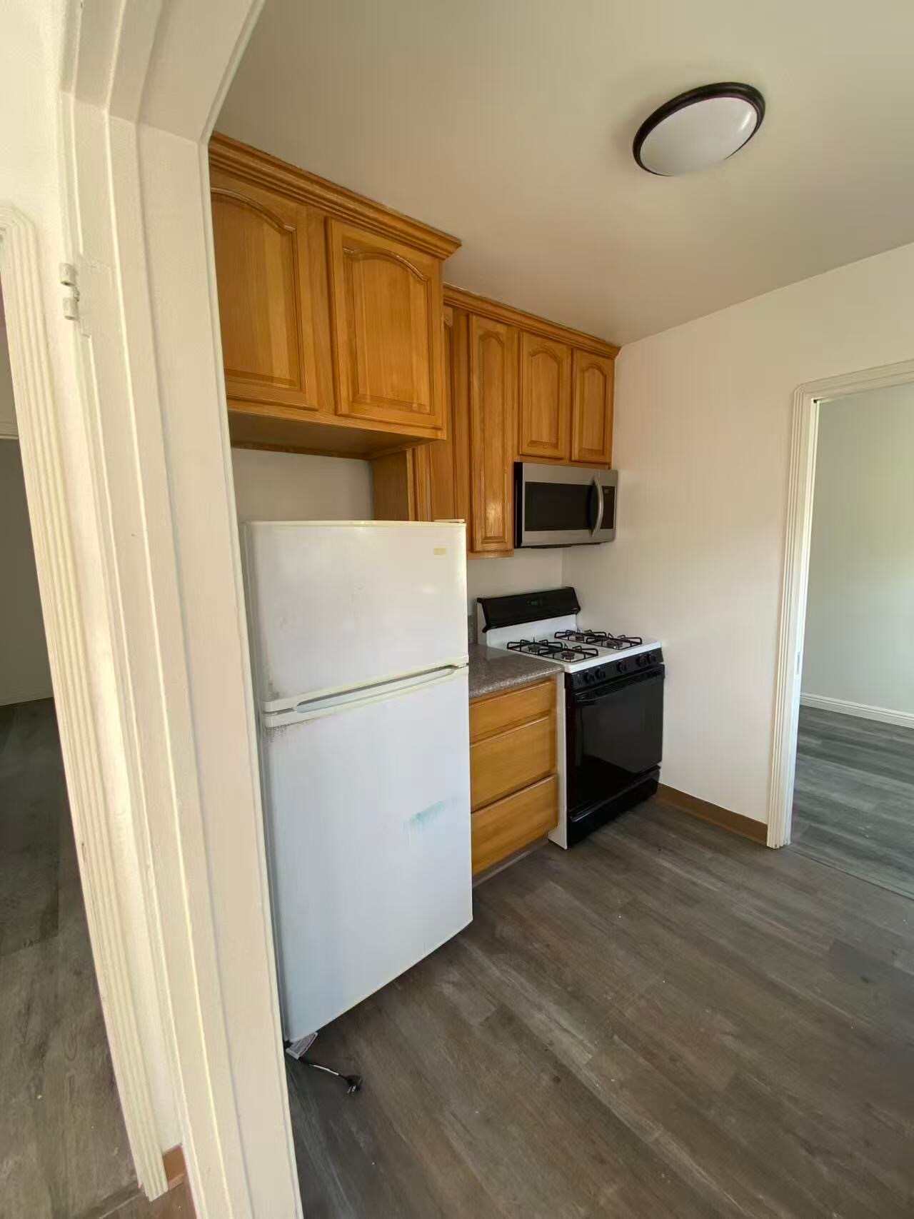 Building Photo - 1854 Garvey Ave