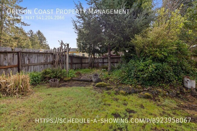 Building Photo - 2347 N Chinook Ln