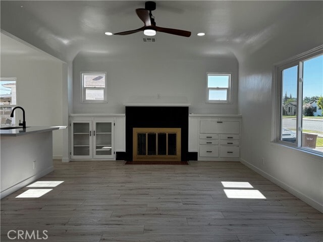 Building Photo - 123 Linda Vista Dr