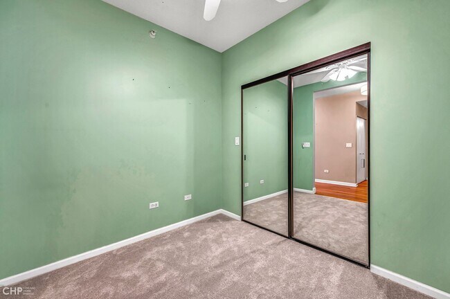 Building Photo - 1717 S Prairie Ave