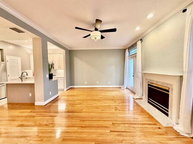 Building Photo - 2920 W El Prado Blvd