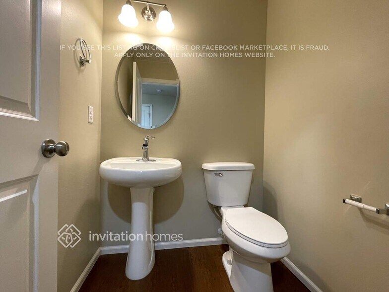 Building Photo - 3524 Celebration Ave E