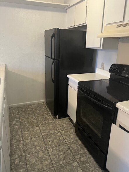 Building Photo - 155 Sprucewood Ln