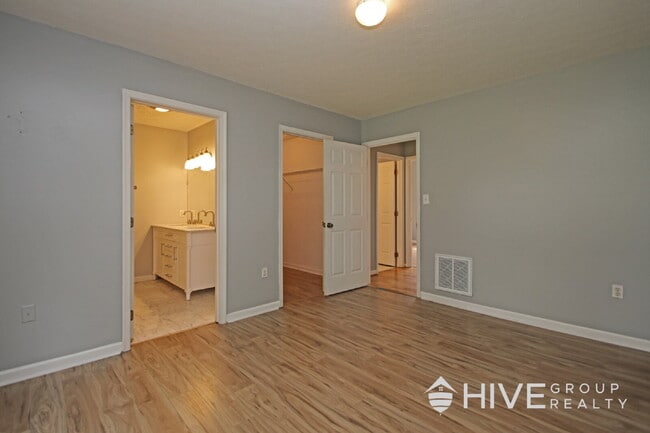 Building Photo - Charming Elkton Home with Space, Style, and a Prime Location!