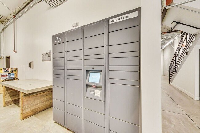 Building Photo - 5701 International Blvd