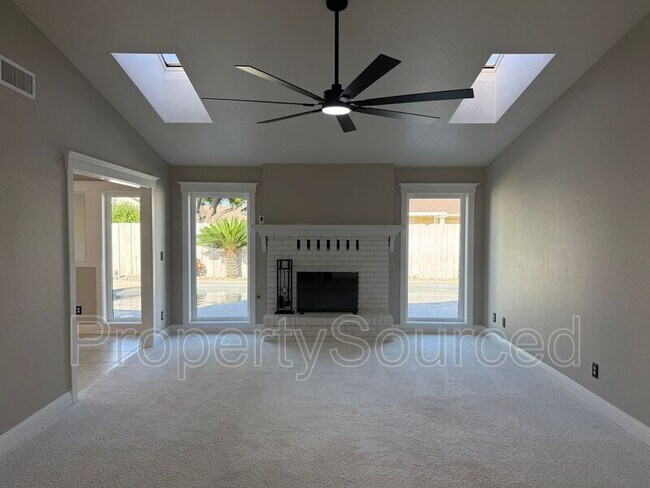 Building Photo - 1351 Aksland Dr