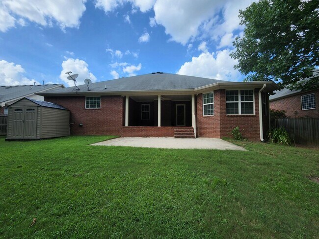 Building Photo - 241 Bainbridge Dr