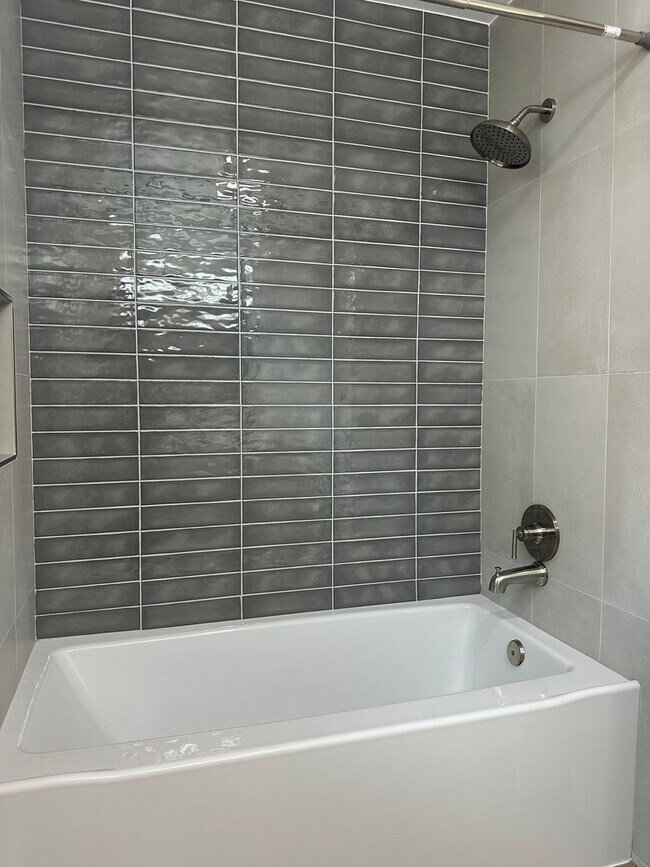 Building Photo - 2 WEEKS FREE RENT January Special - Beautiful newly remodeled home in Turlock