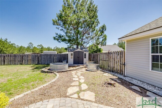 Building Photo - 140 Abigail Cir
