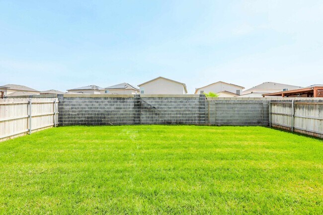 Building Photo - 1419 Calamian Dr