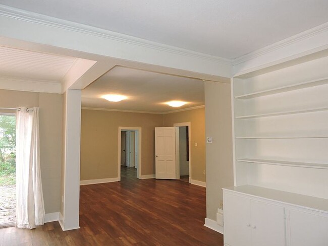 Building Photo - Great home near LSU Lakes