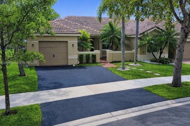 Building Photo - 1918 Andromeda Ln