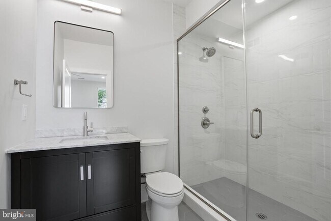 Building Photo - 222 Hermitage St