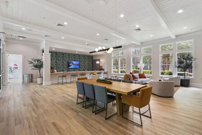 Building Photo - 1770 Bearberry Cir