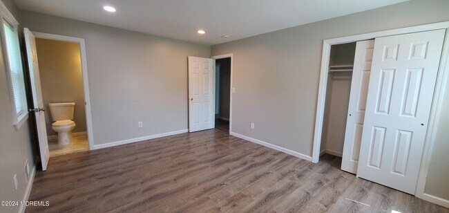 Building Photo - 1620 Union Ave