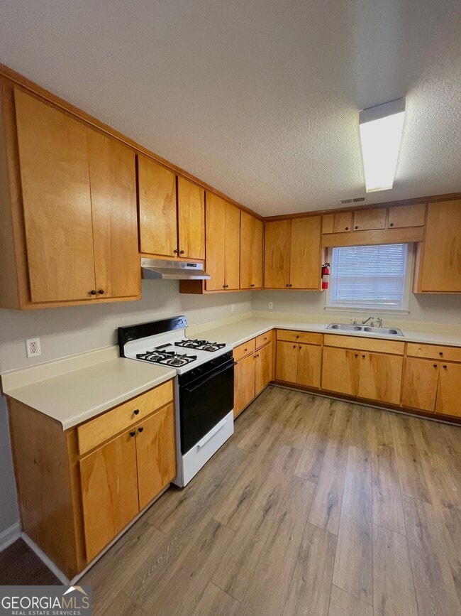 Building Photo - 119 Magnolia St