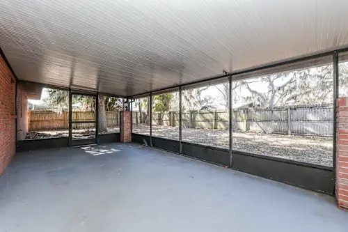 Building Photo - 814 Sandalwood Dr