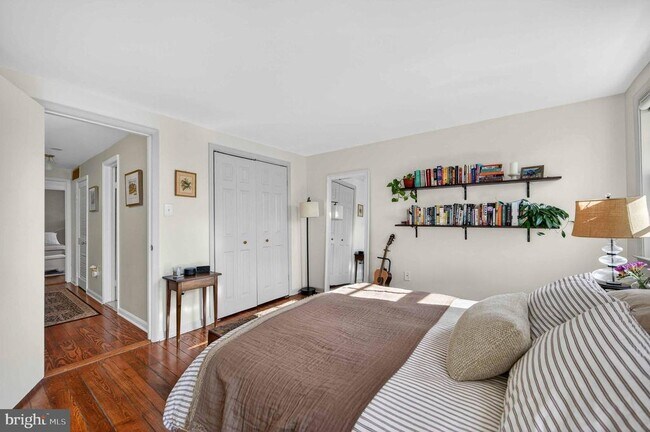 Building Photo - 921 Oronoco St