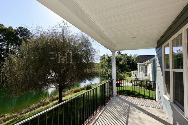 Building Photo - 7183 Yare St