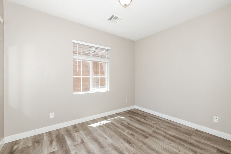 Building Photo - 9881 Lime Tree St