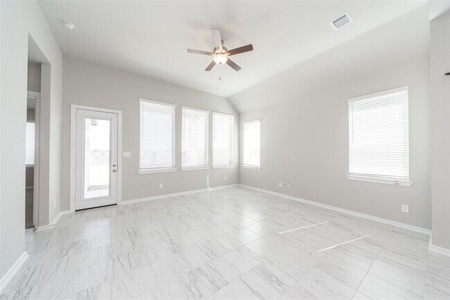 Building Photo - 2131 Wisteria Cove Dr