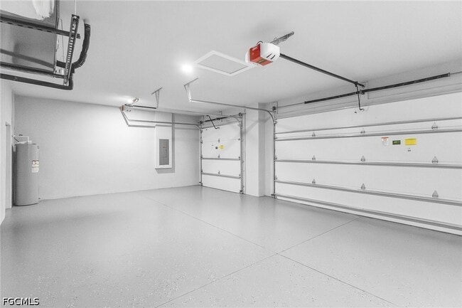 Building Photo - 142 SW 33rd Pl