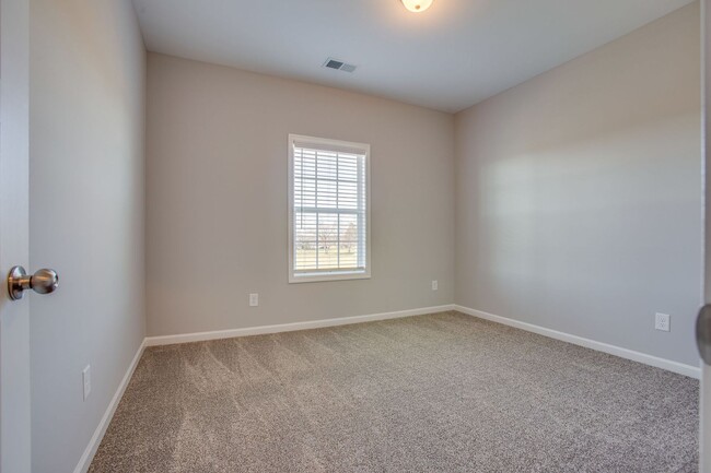 Building Photo - Live Easily.  Live Beautifully.  ***ASK AB...
