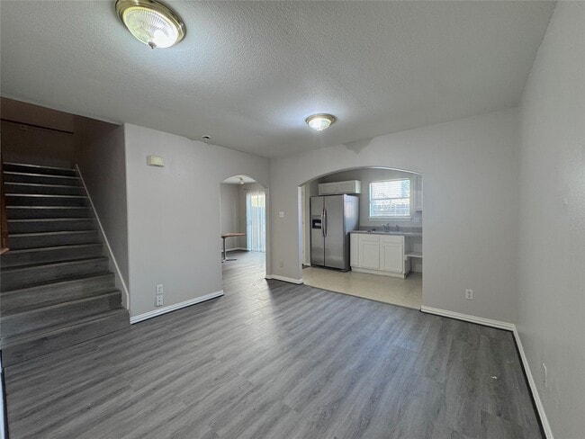 Building Photo - 12424 Sunlit Wood Way