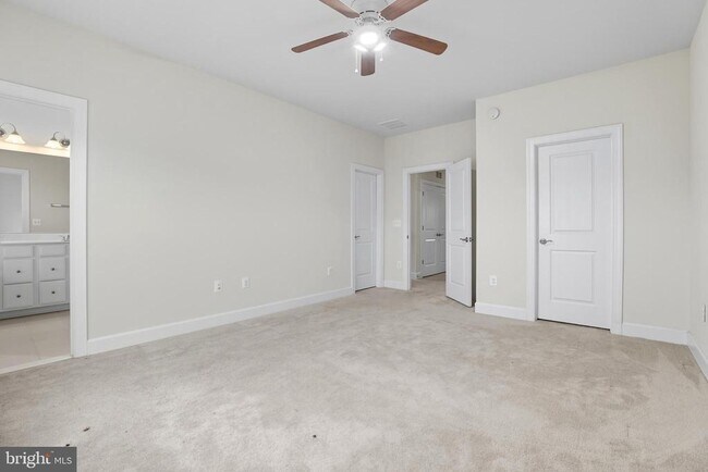 Building Photo - 10523 Hinton Wy