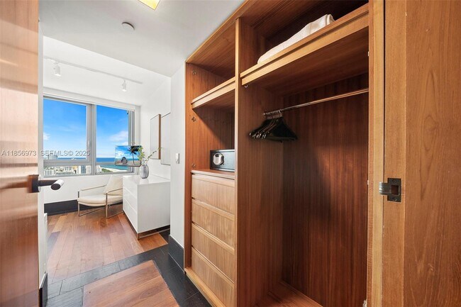 Building Photo - 101 20th St