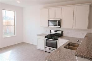 Building Photo - 10711 Catclaw Ct