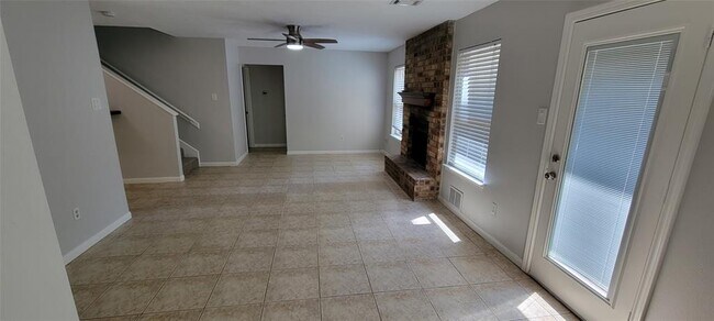 Building Photo - 36 Field Flower Ct