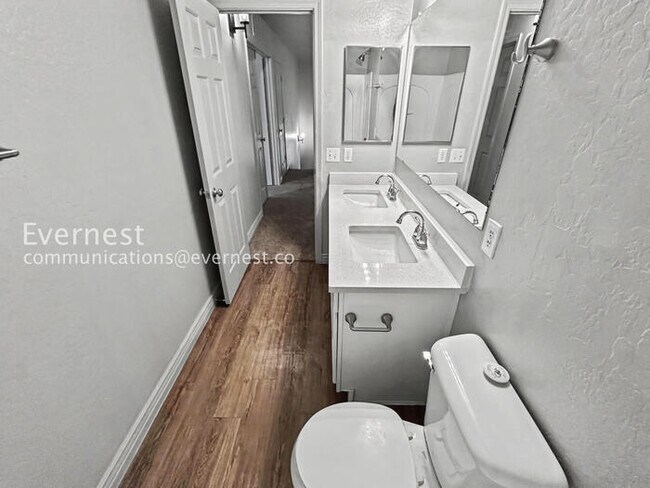 Building Photo - Limited Time Special Offer / 4 Bed, 3 Bath Home with Garage / Pet-Friendly / Vouchers Accepted / ...