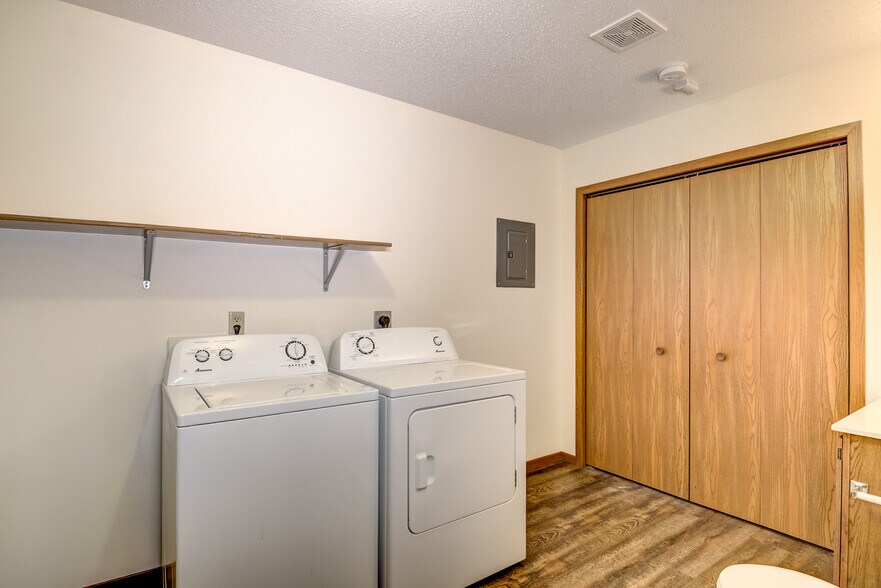 Building Photo - 13203 39th Ave N