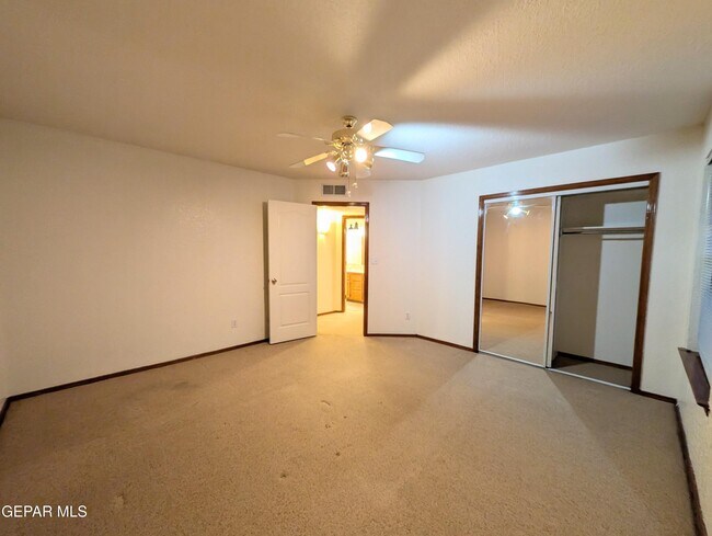 Building Photo - 11820 Pueblo Seguro Way