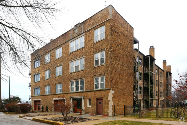 W Chase - 1201 W Chase Ave