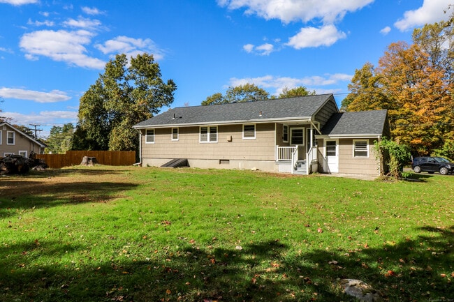 Building Photo - 408 Shelton Ave