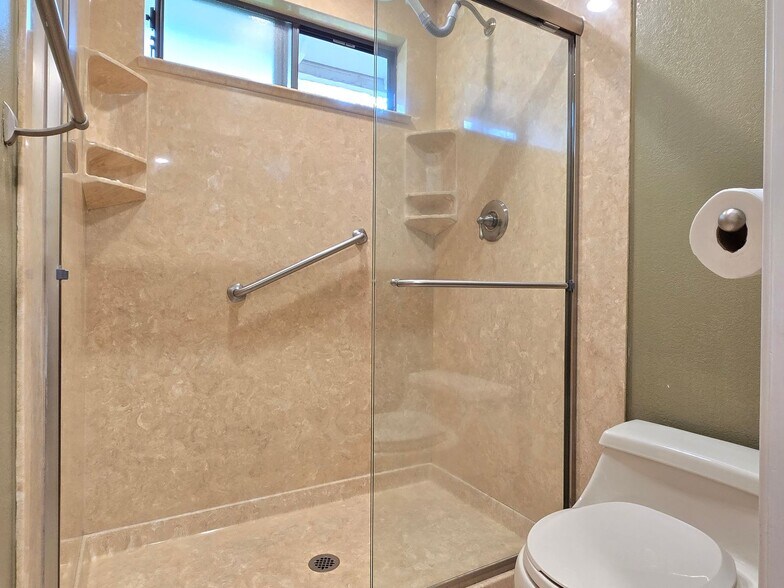 Building Photo - 115 Espada Pl