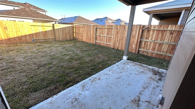 Building Photo - 9820 Grosbeak Ln