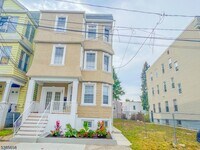 Building Photo - 261 22nd St