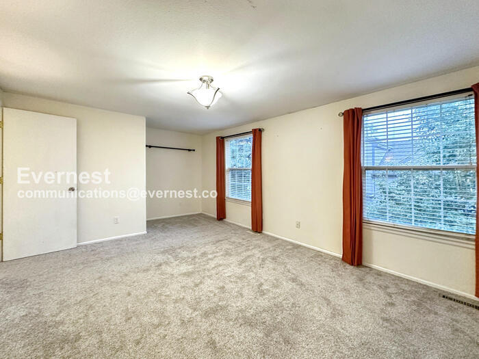Building Photo - 7105 E Briarwood Dr