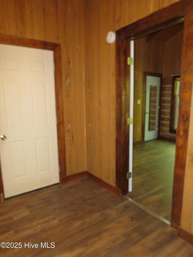 Building Photo - 168 Woodward Ln