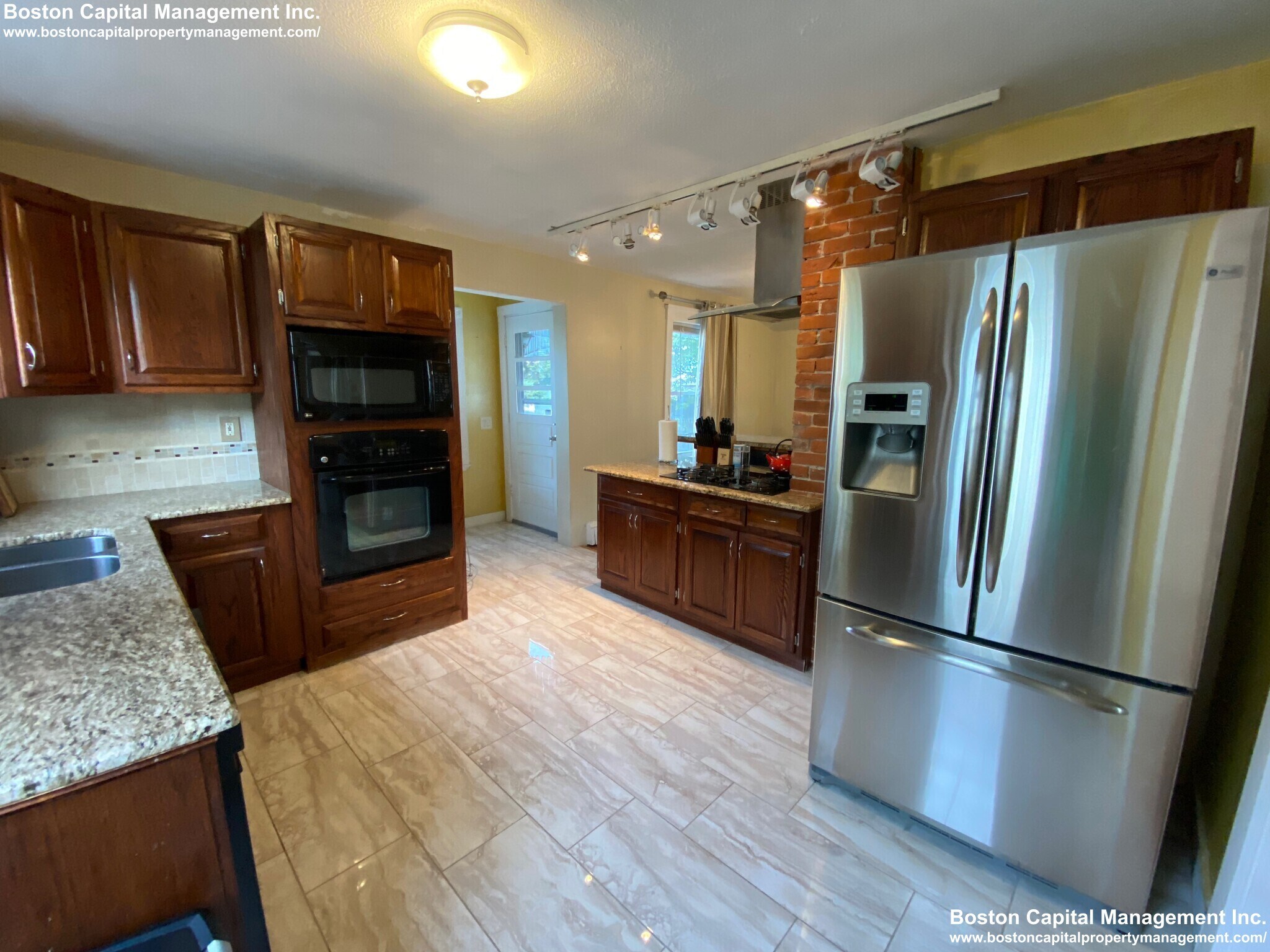 Building Photo - 40 Bellvale St
