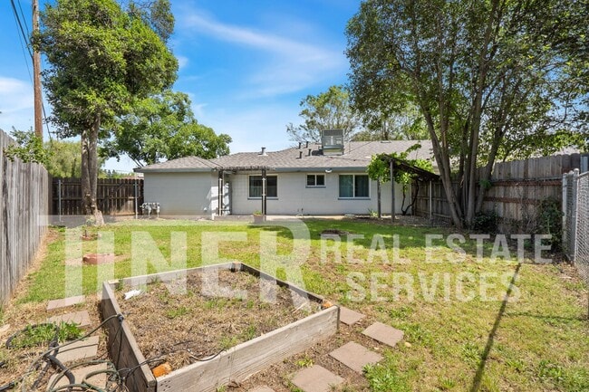 Building Photo - 2720 Riesling Way