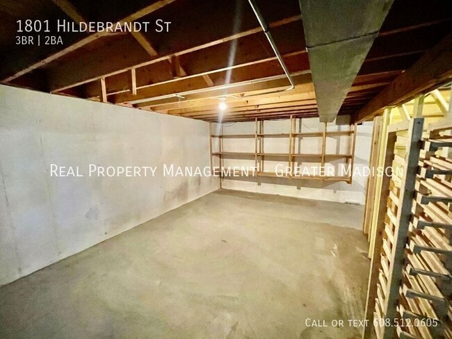 Building Photo - 1801 Hildebrandt St