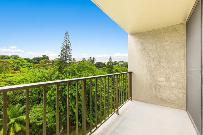 Building Photo - 2 bedroom 1 bath condo in Pearl 1 with 1 covered parking