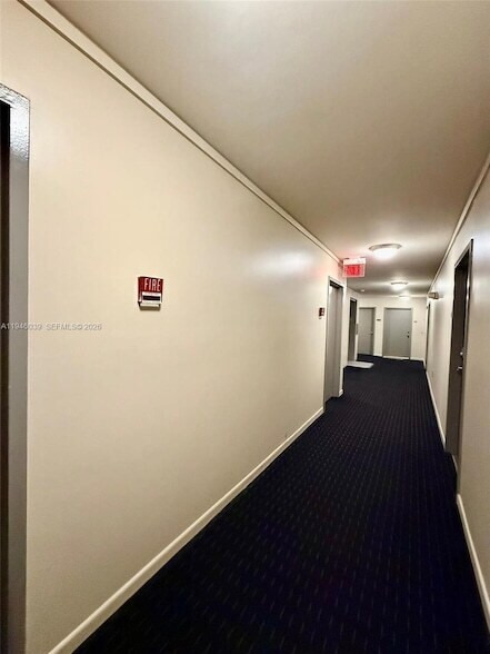 Building Photo - 1605 Bay Rd