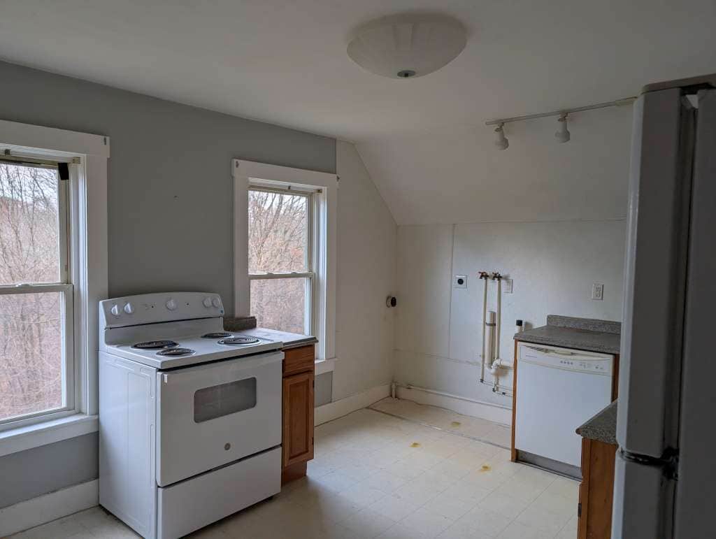 Building Photo - 91 Maplewood Ave