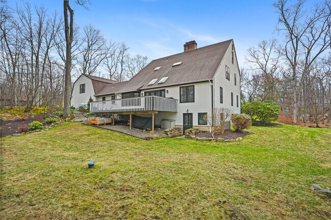 Building Photo - 395 Thayer Pond Rd